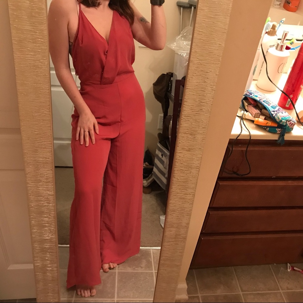 ✨SALE✨🔥 Rose Jumpsuit🔥 - Picture 4 of 6